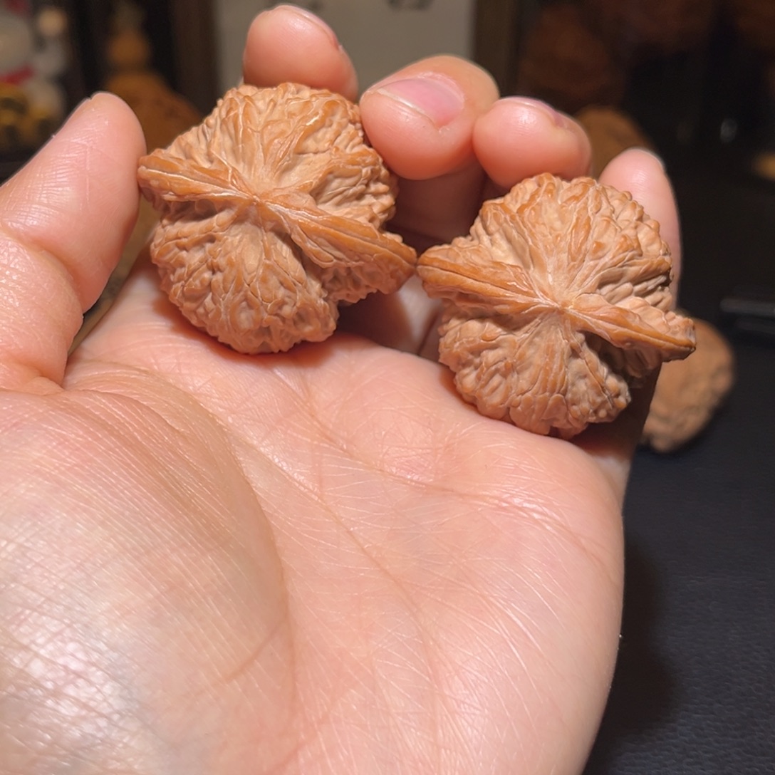 闪***狗文玩核桃把件磨盘40