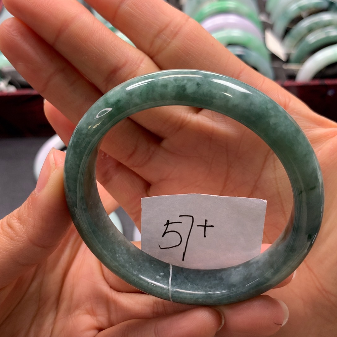 未镶嵌手镯翡翠手镯