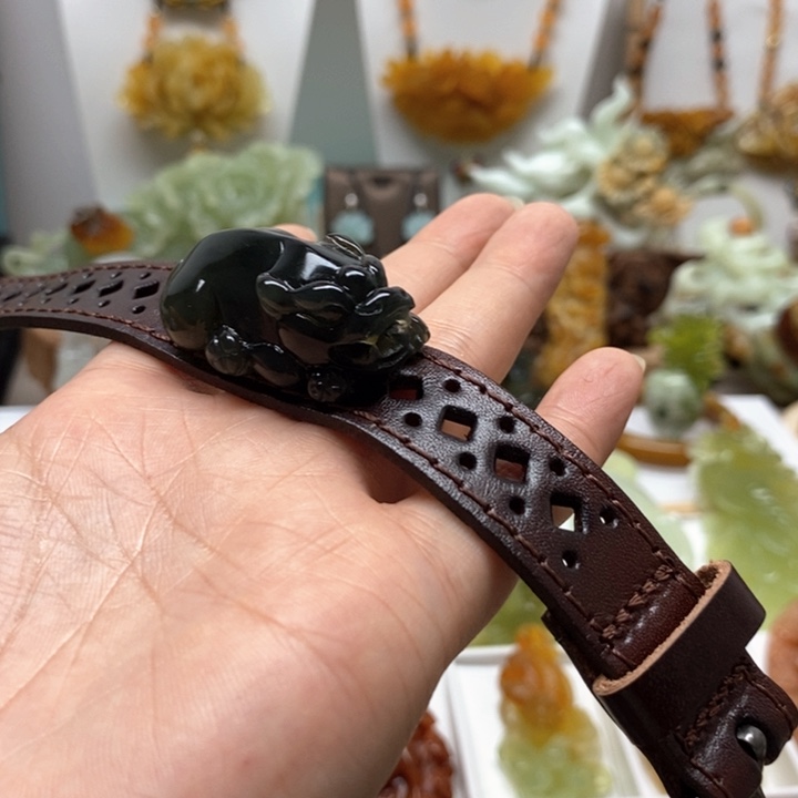 蛇纹石玉未镶嵌手牌