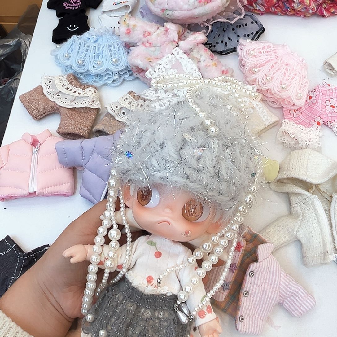 灰色毛线珍珠帽子