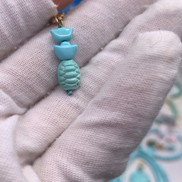 绿松石配饰未镶嵌