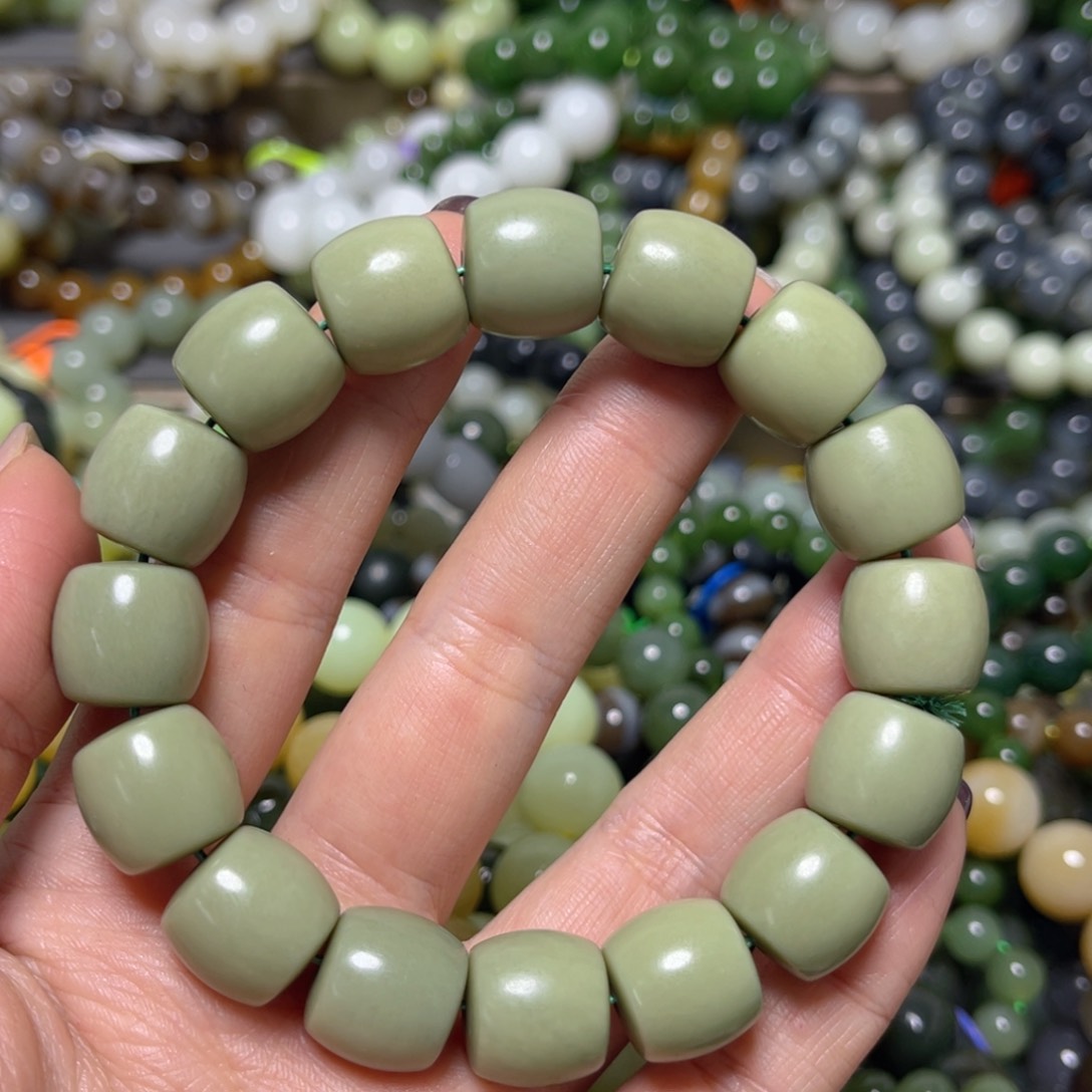 和田玉手链未镶嵌