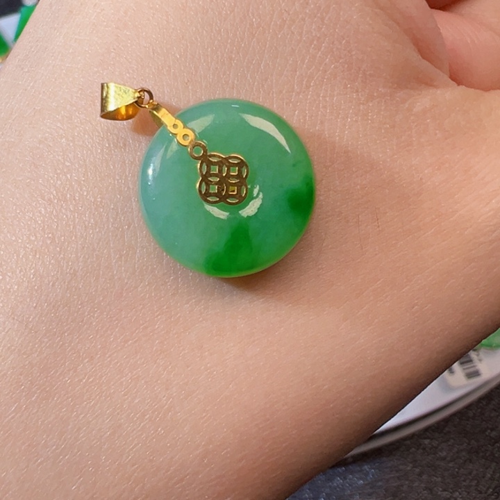 翡翠挂件18K金镶嵌翡翠