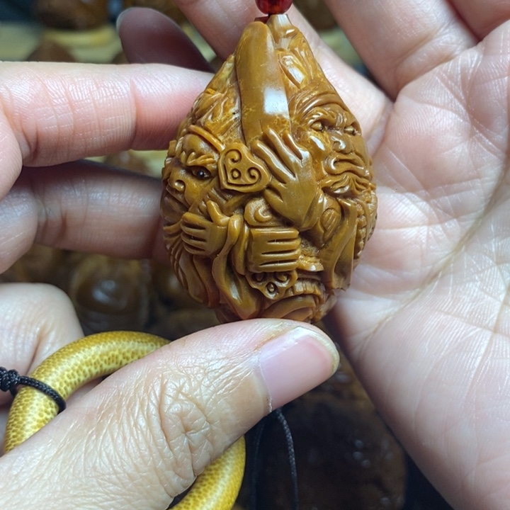 【闪购商品】香榧木橄榄核雕刻四大天王