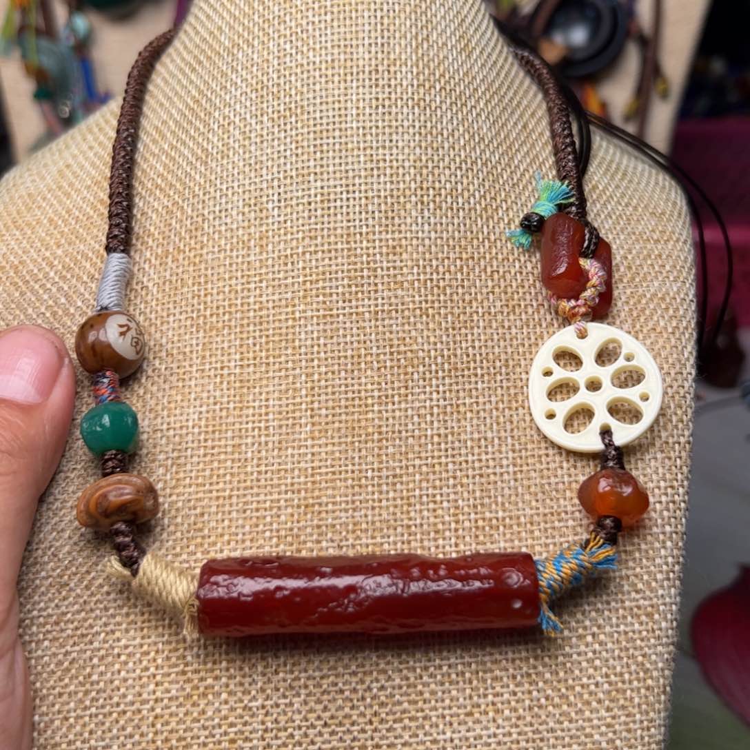 玛瑙/玉髓颈饰未镶嵌