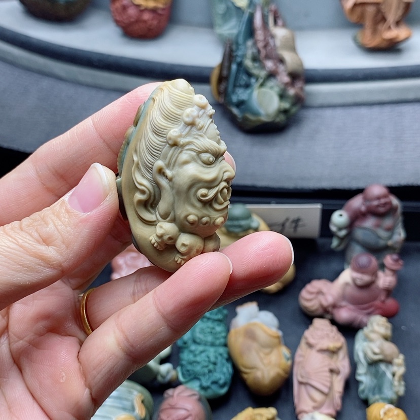 【闪购商品】定制石英质玉吊坠未镶嵌