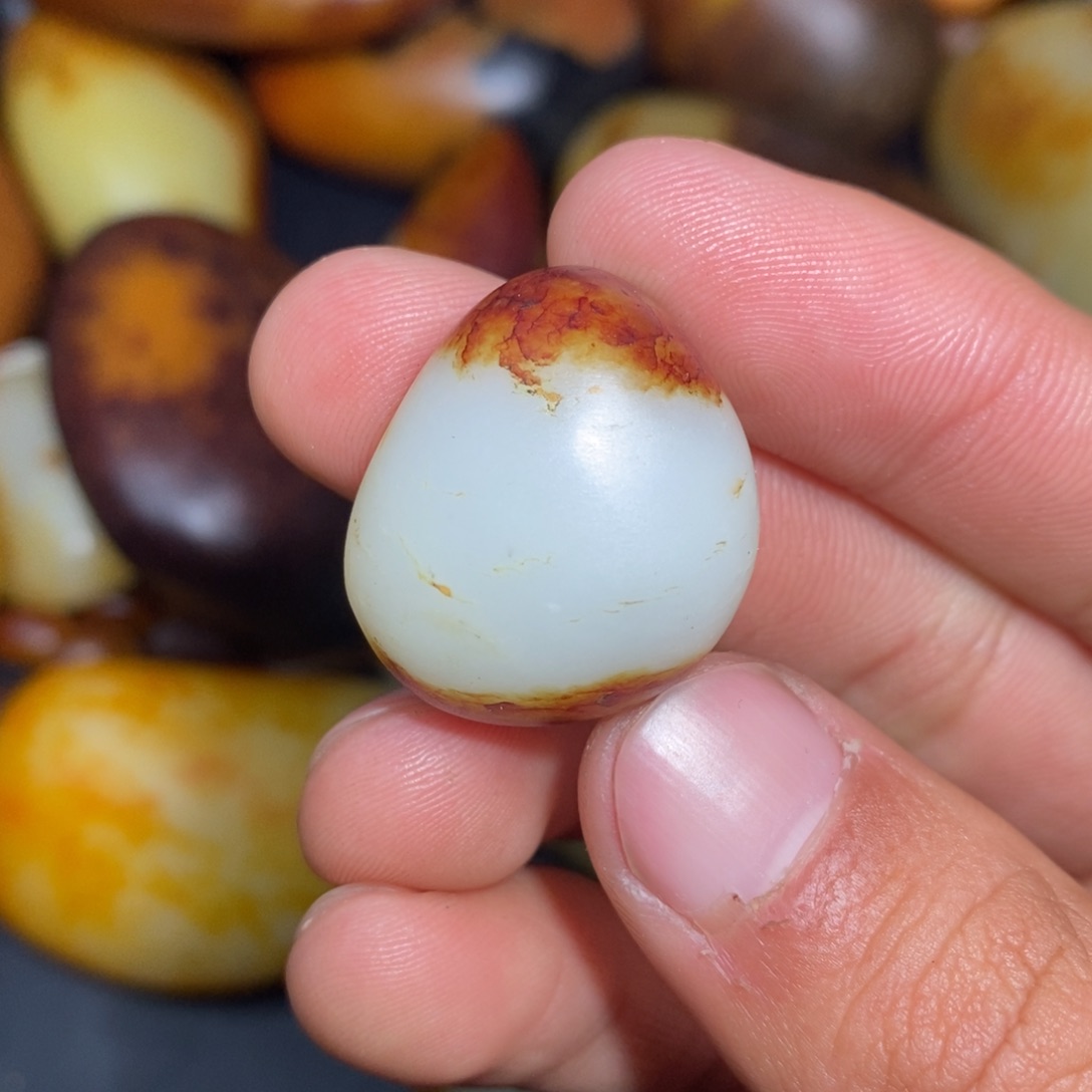 S***s和田玉未镶嵌珠宝奇石