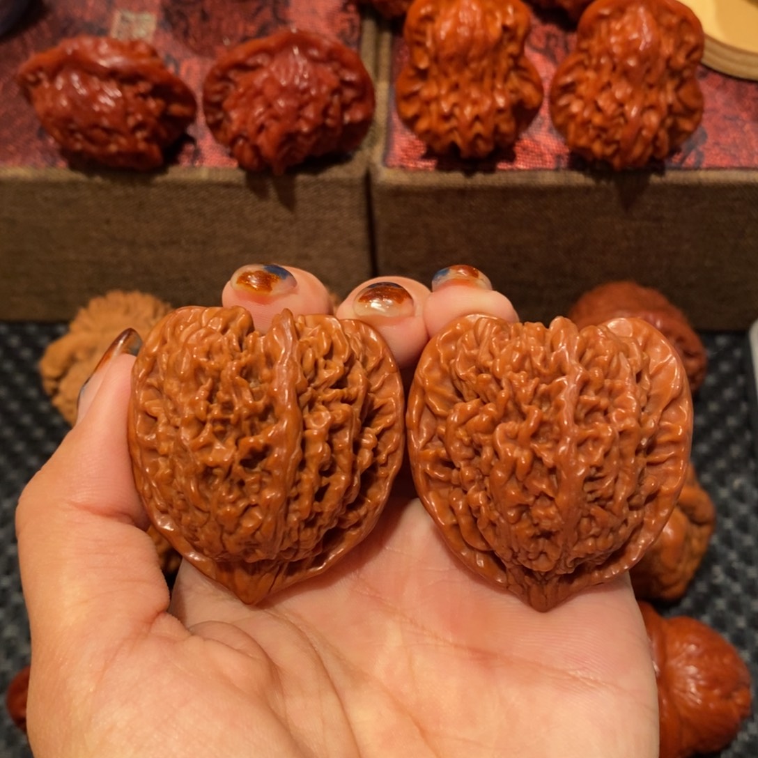 文玩核桃吊坠40.5满天星，0644