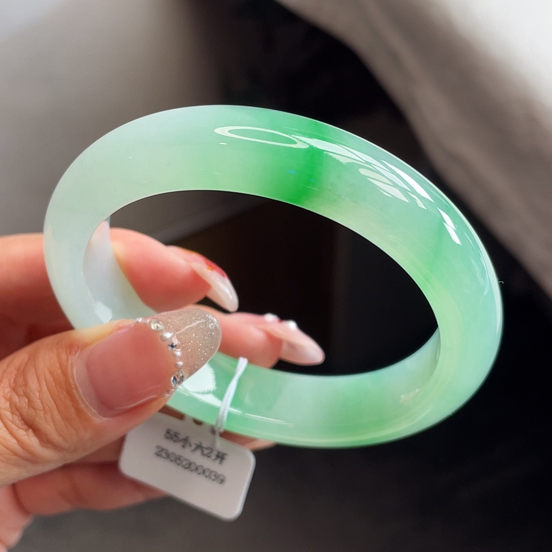 翡翠手镯未镶嵌55贵妃