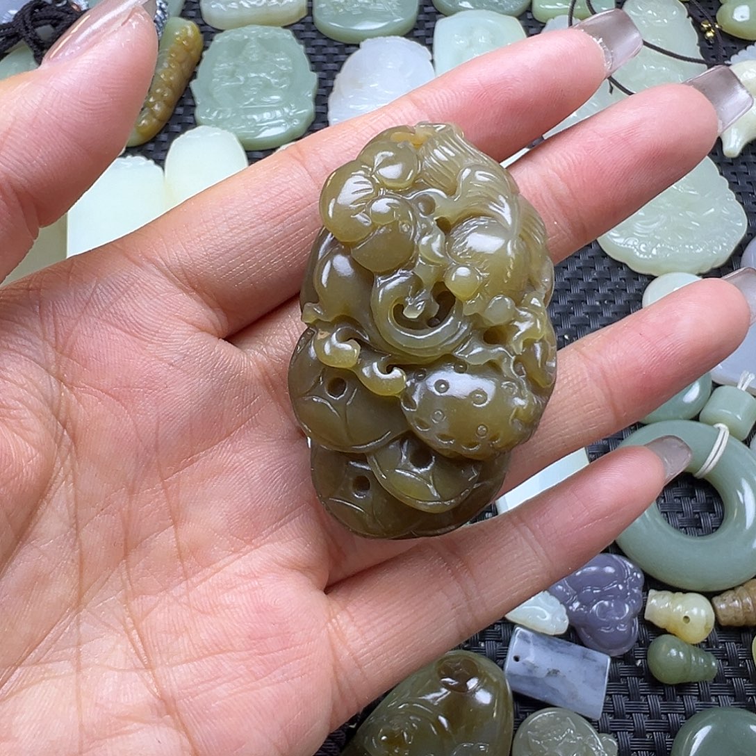 和田玉未镶嵌吊坠(不含链)卡55