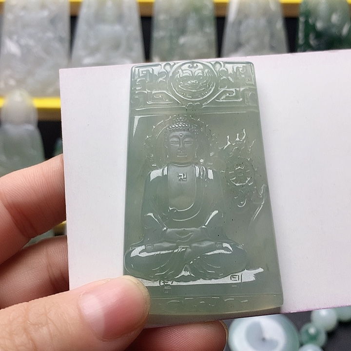 翡翠未镶嵌吊坠(不含链)大日如来