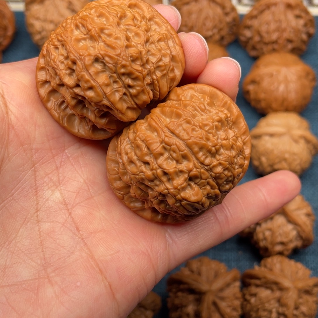 把件文玩核桃42.9精品血麒麟