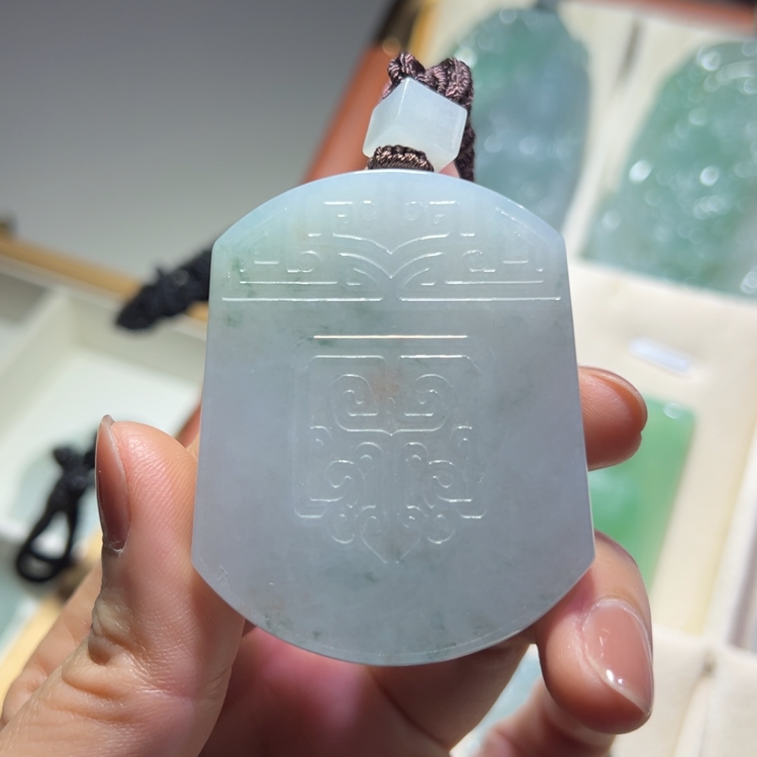 翡翠未镶嵌颈饰缅甸翡翠