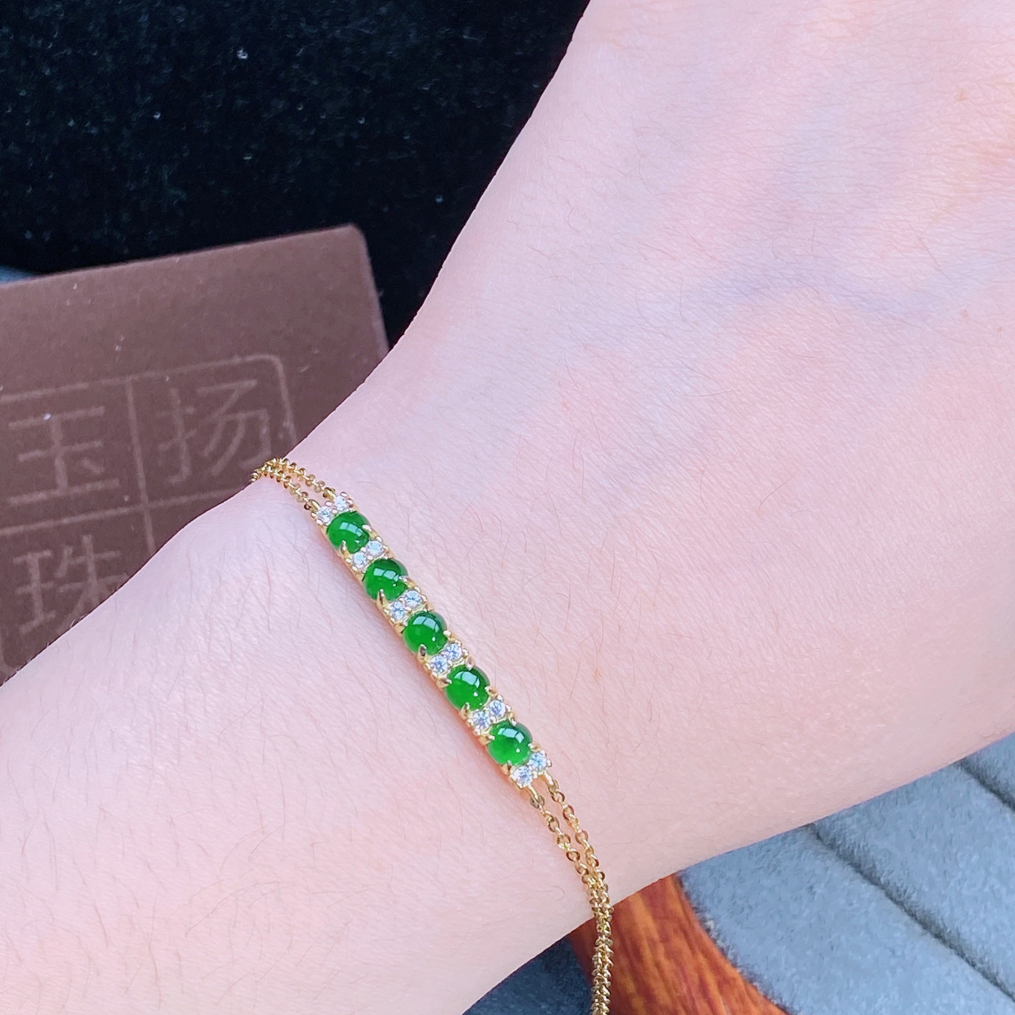 天然翡翠A货百搭时尚气质设计款手链通体S925银镶嵌