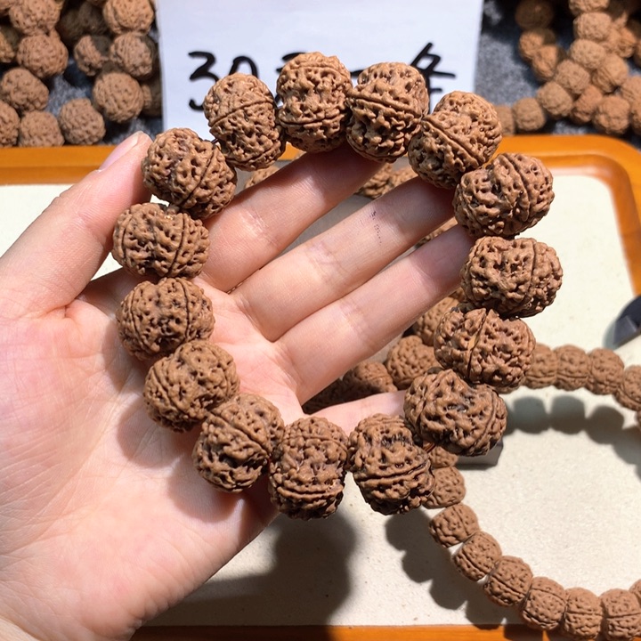 吊坠文玩核桃2号 23平头平尾梅花