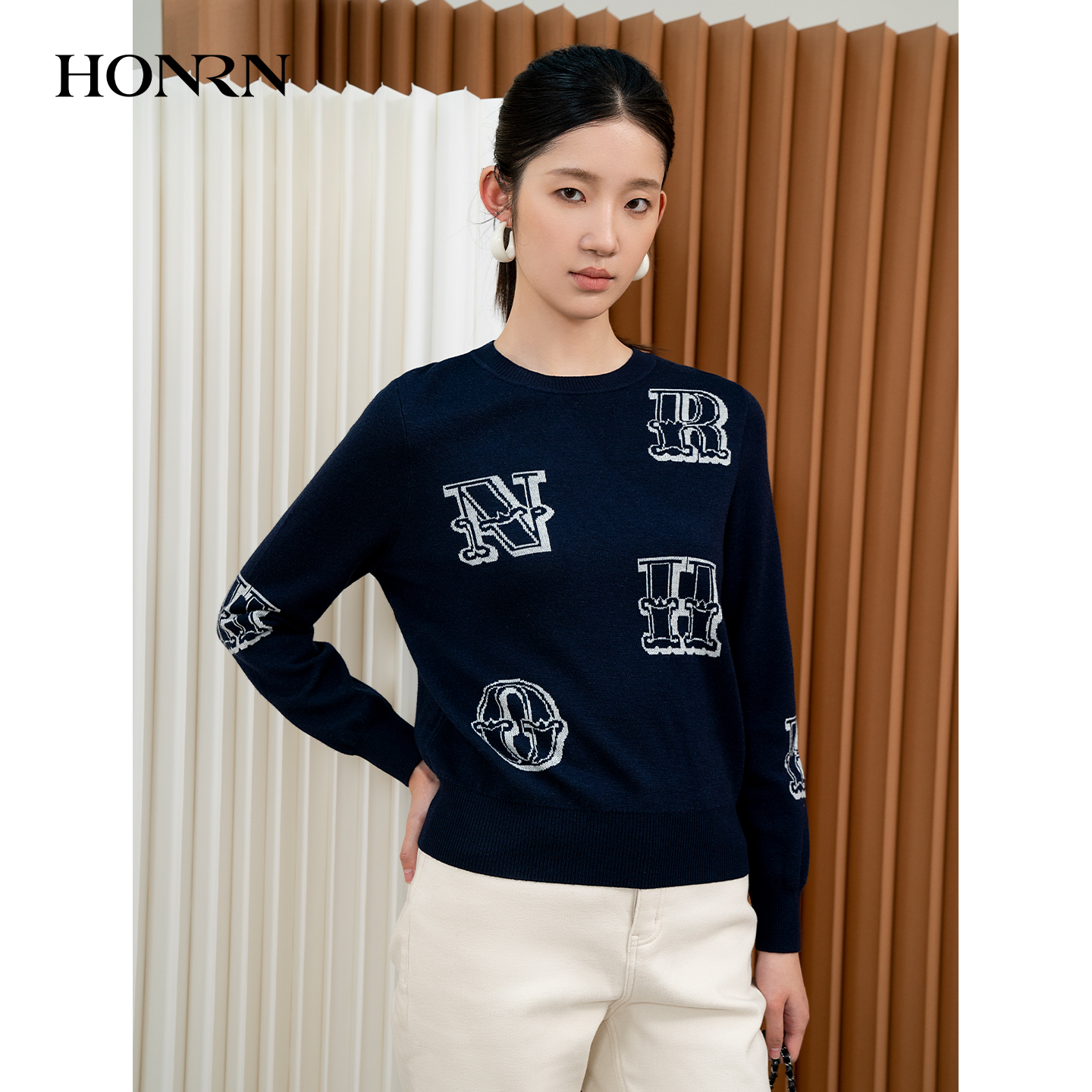 HONRN/红人印花显瘦圆领套头25女冬羊毛毛衣针织衫HI55OM697