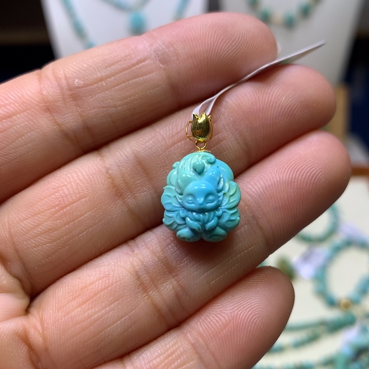 绿松石18K金镶嵌挂件