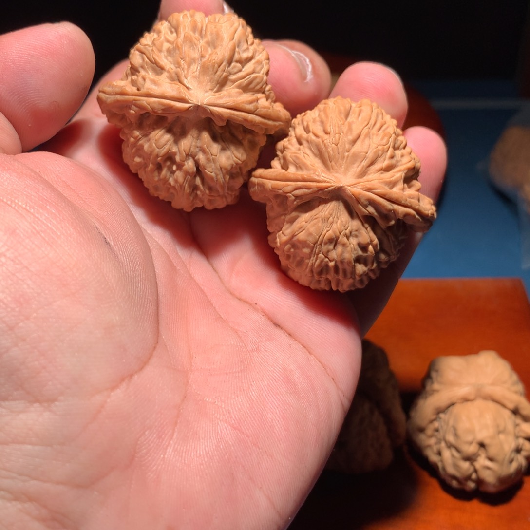 文玩核桃吊坠球白 