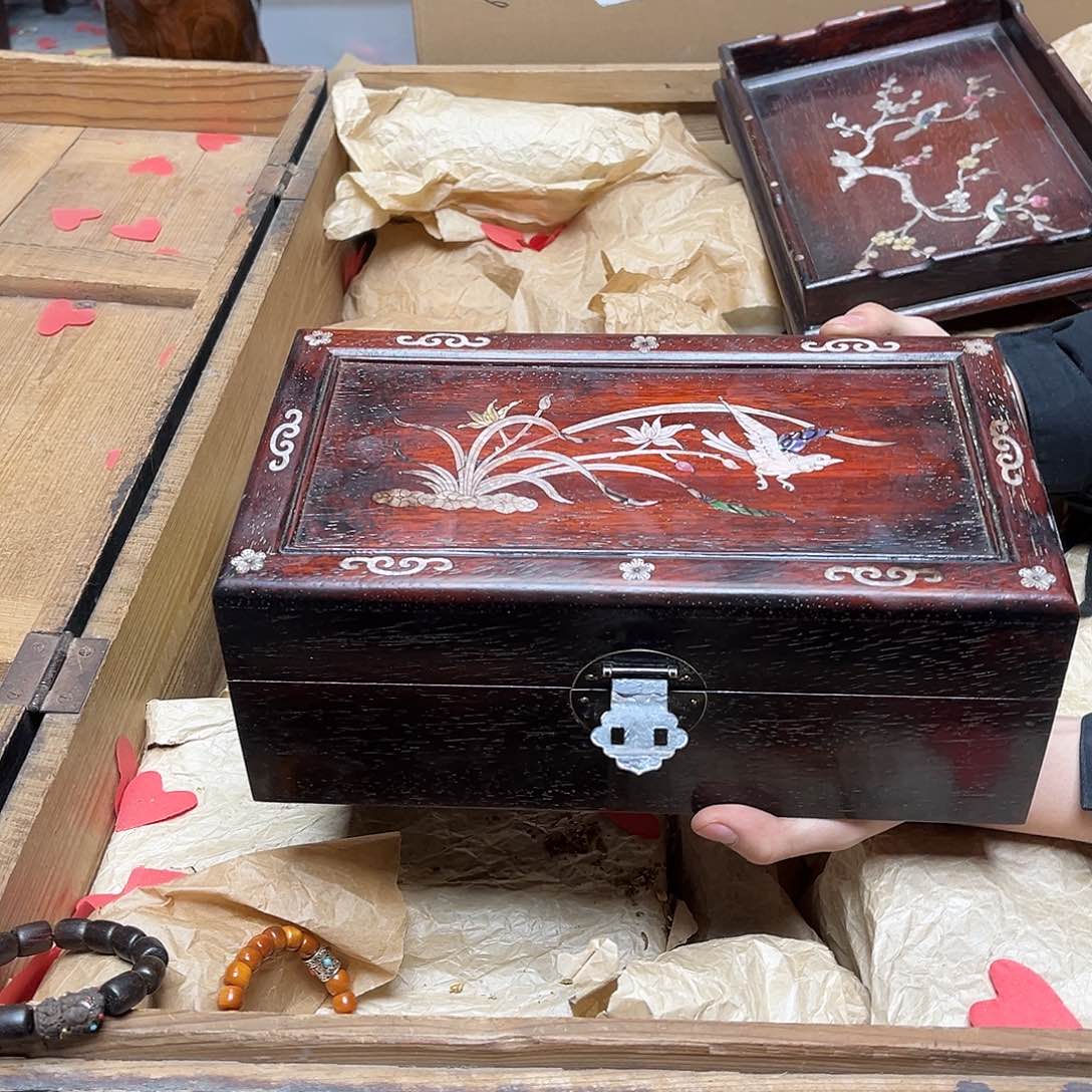 大叶紫檀（黑酸枝木类）