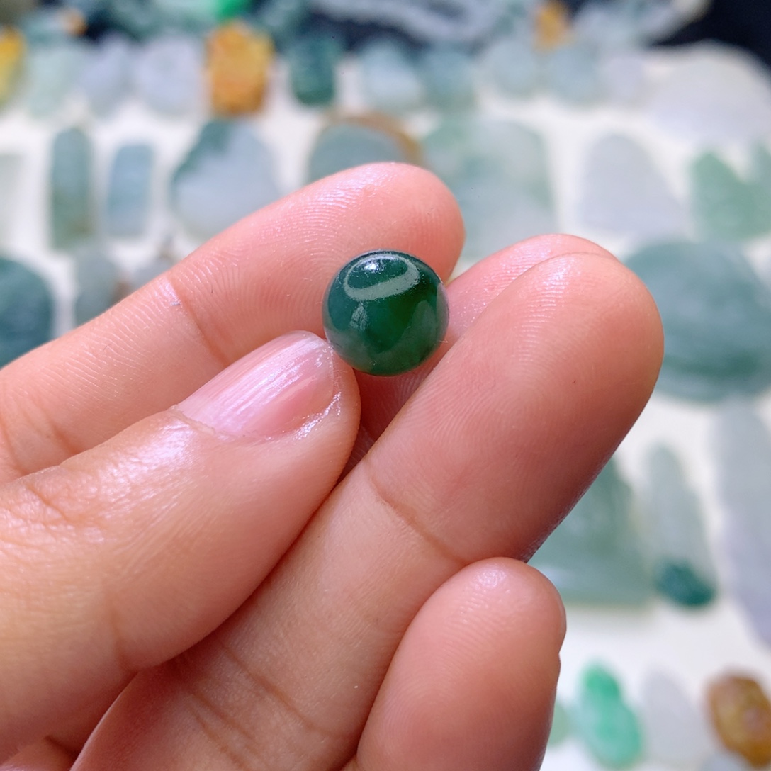 定制翡翠未镶嵌毛货抛光