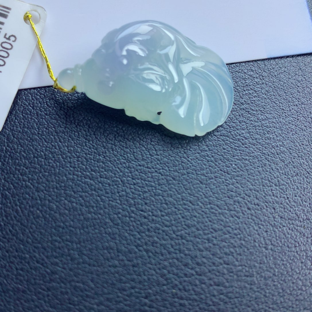 翡翠颈饰未镶嵌鱼