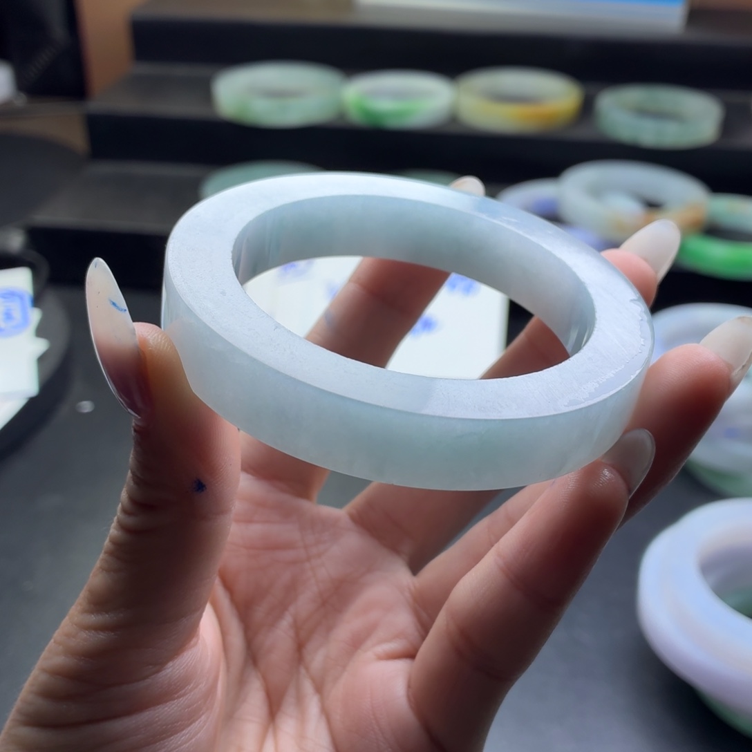 b***o定制翡翠未镶嵌翡翠手镯