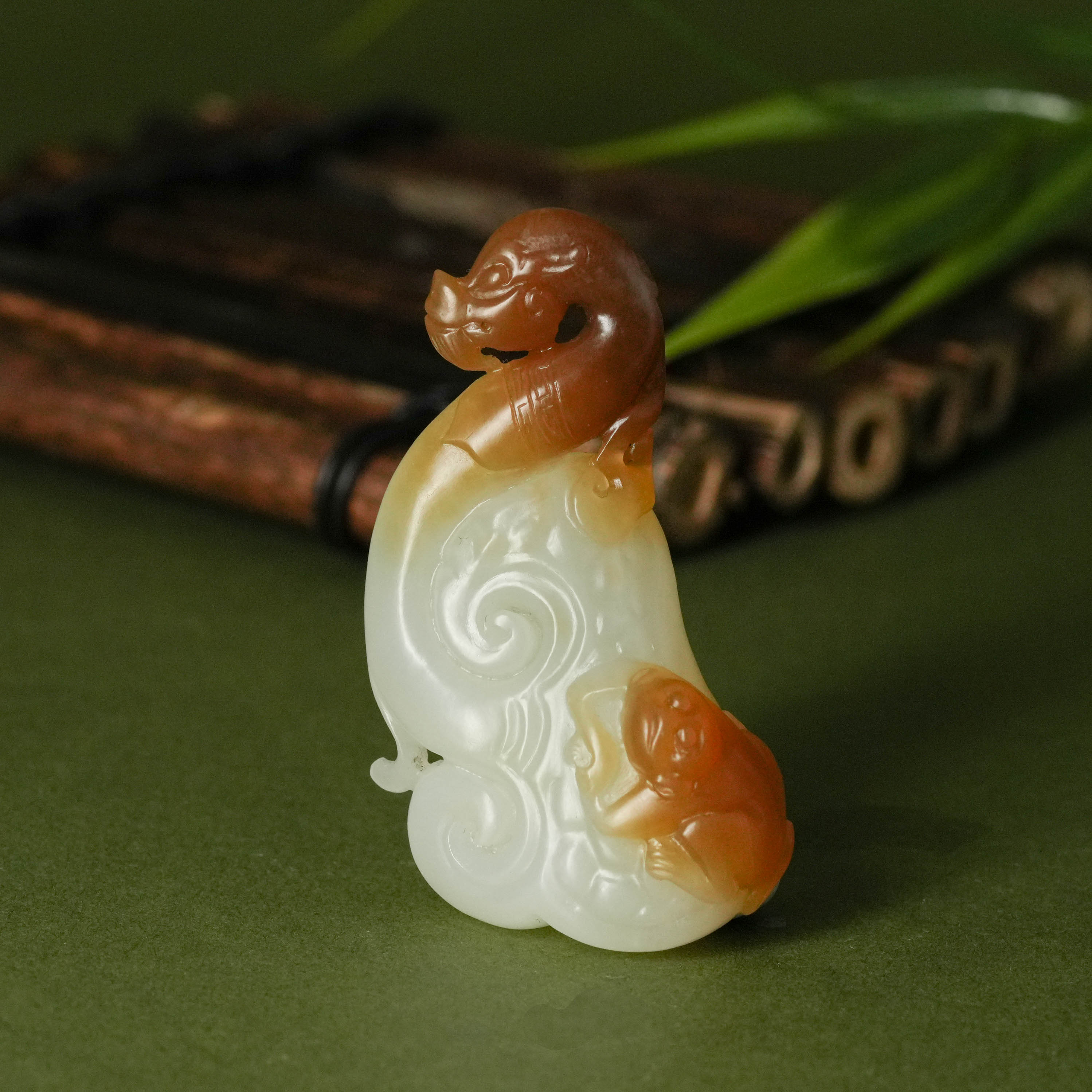 Y3201和田玉糖白灵芝挂件