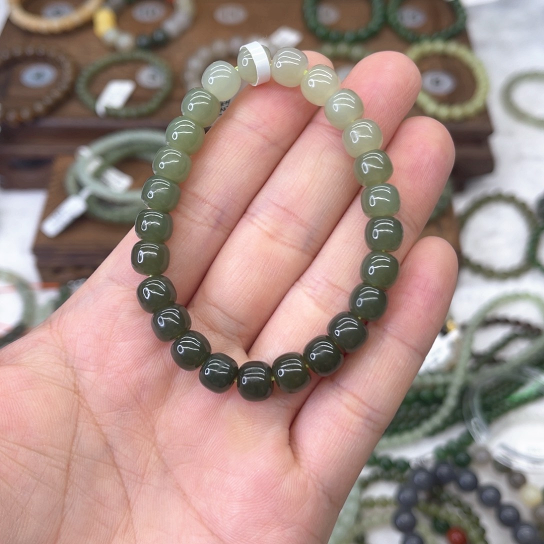 和田玉手串未镶嵌?老型珠渐变卡8