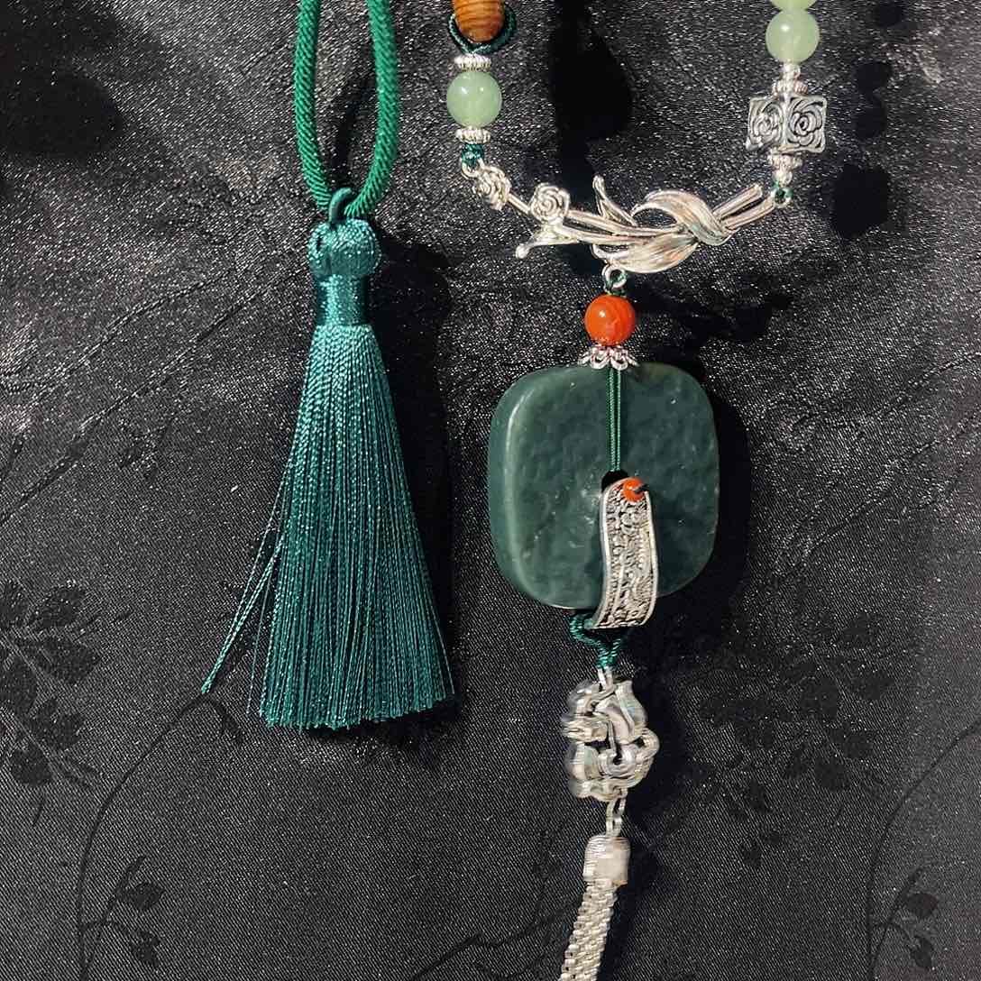 颈饰未镶嵌和田玉