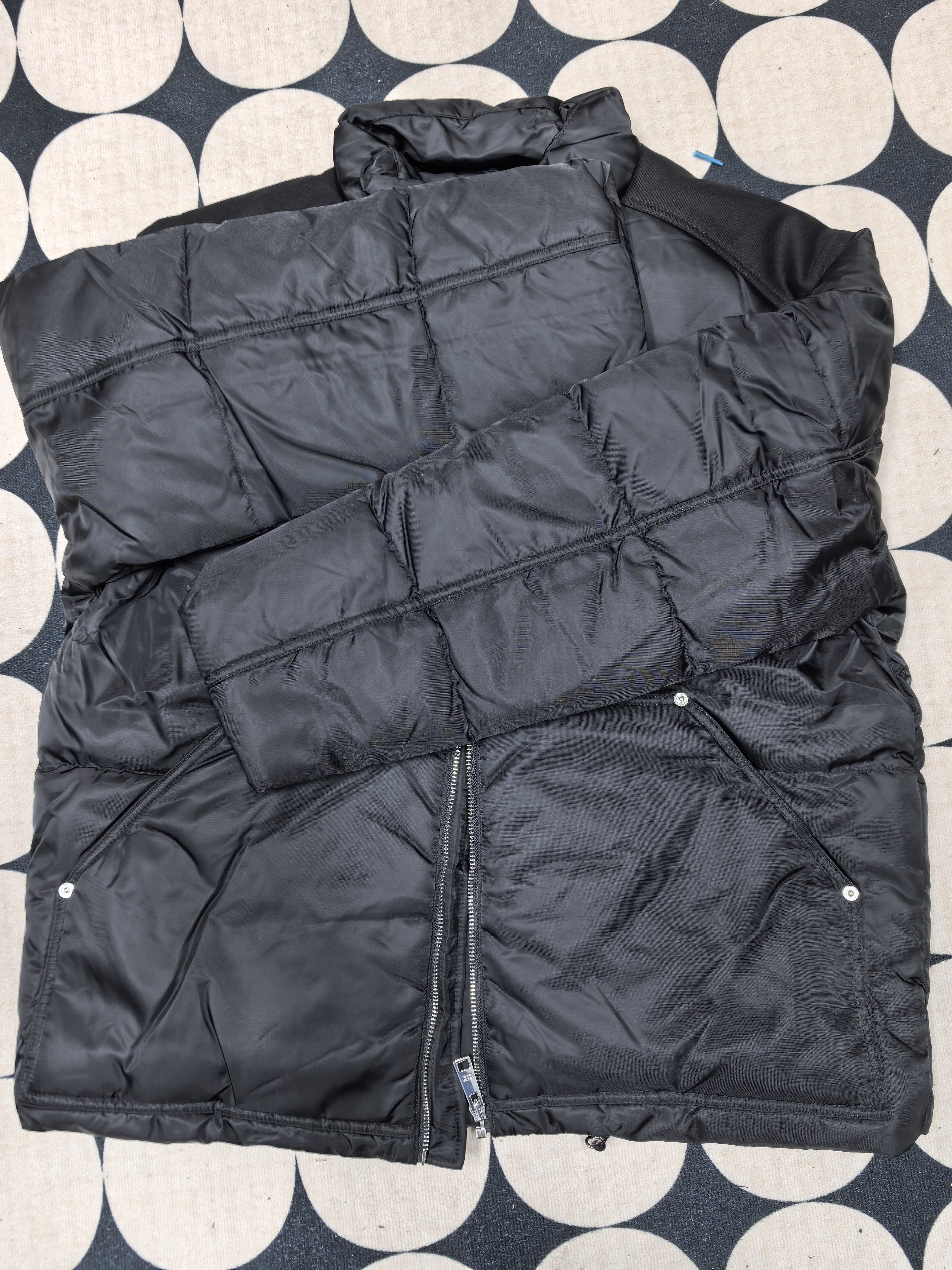 【畅老板奢品】三角标拼接羽绒服