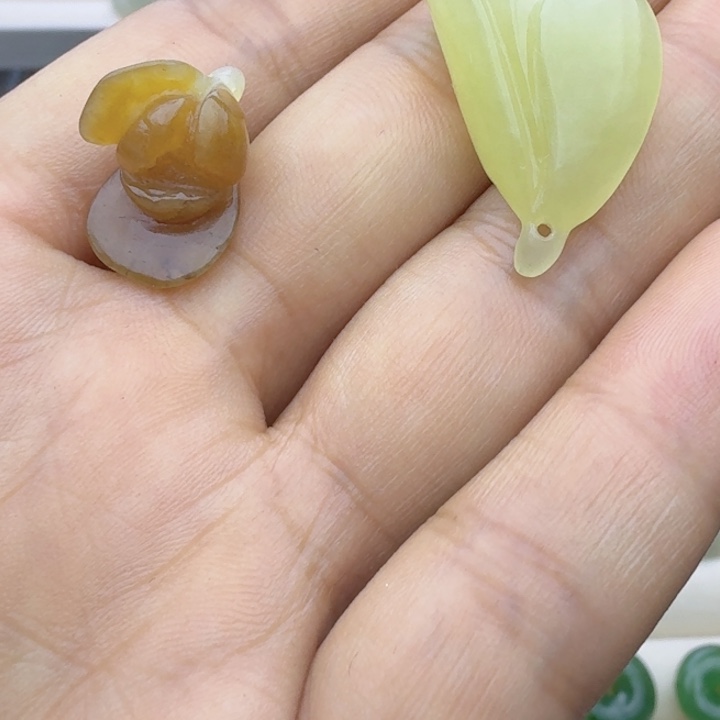 旺****和田玉（糖玉）未镶嵌车挂