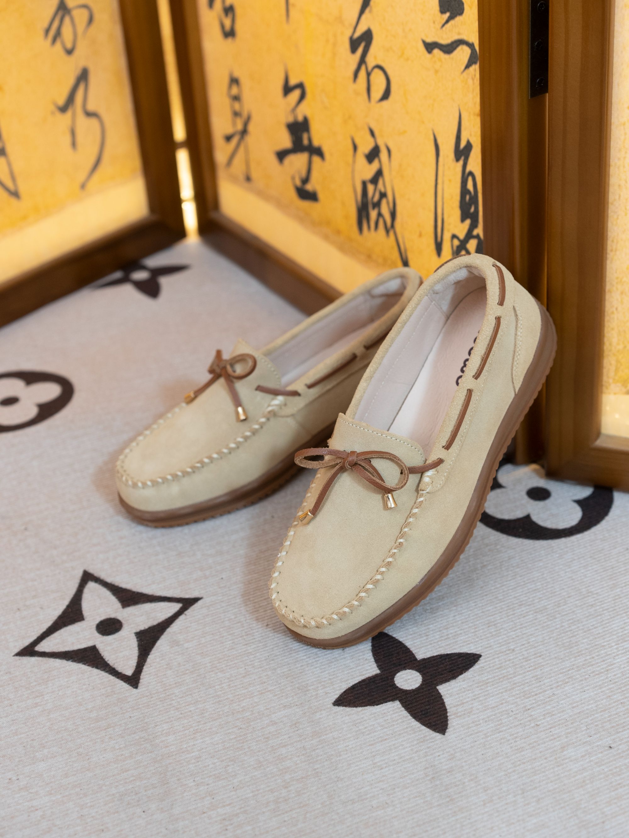 nouwo诺沃轻奢四季经典款2025女士豆豆鞋多色系时尚百搭防滑