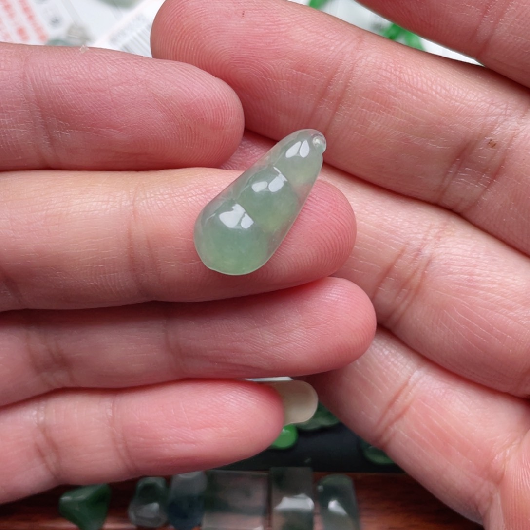 翡翠颈饰未镶嵌缅甸翡翠