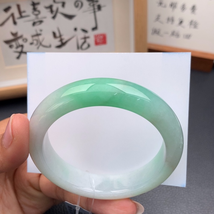 翡翠手镯未镶嵌翡翠手镯56圈口