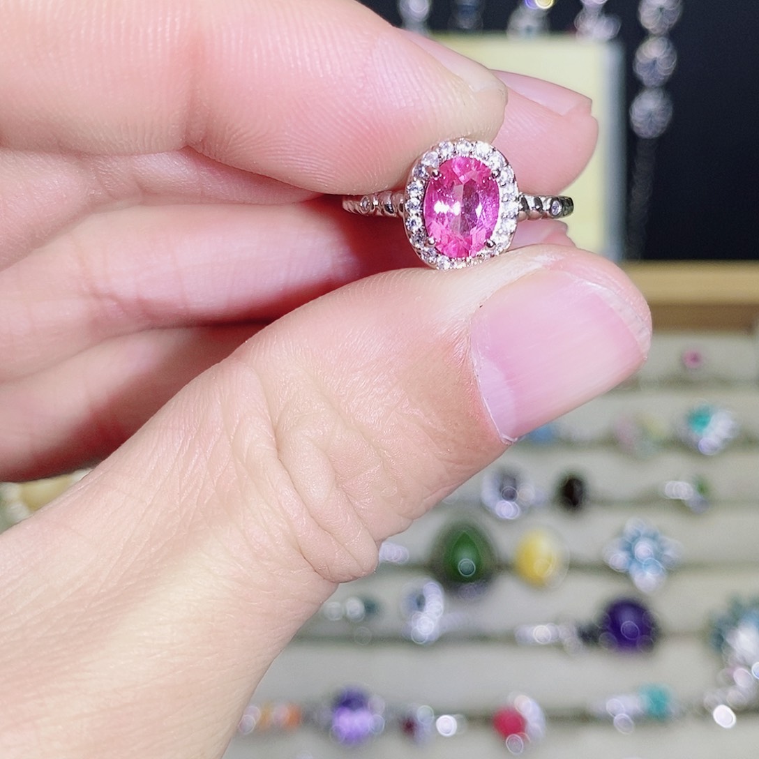 未镶嵌戒指托帕石