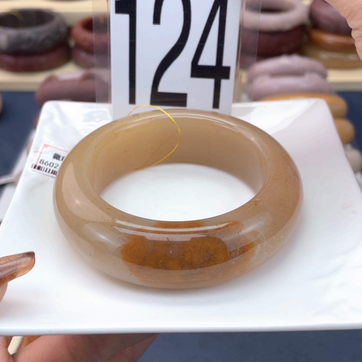 【闪购商品】石英质玉手镯未镶嵌