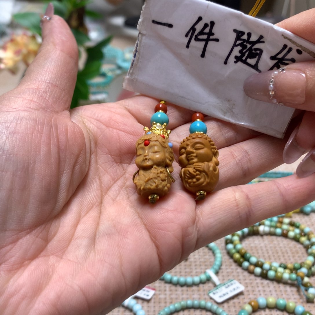 未镶嵌配饰南红玛瑙