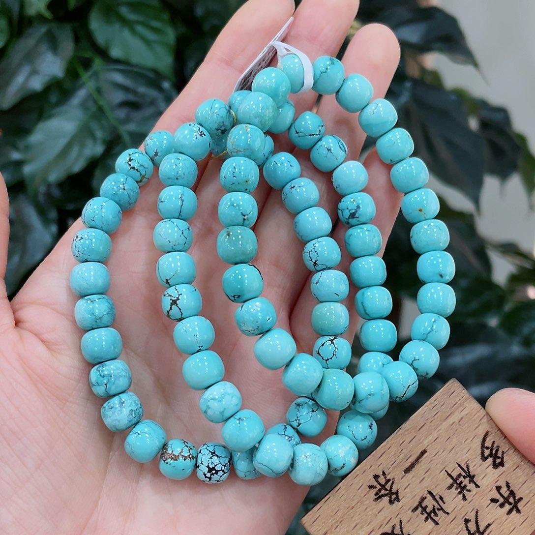 绿松石颈饰未镶嵌