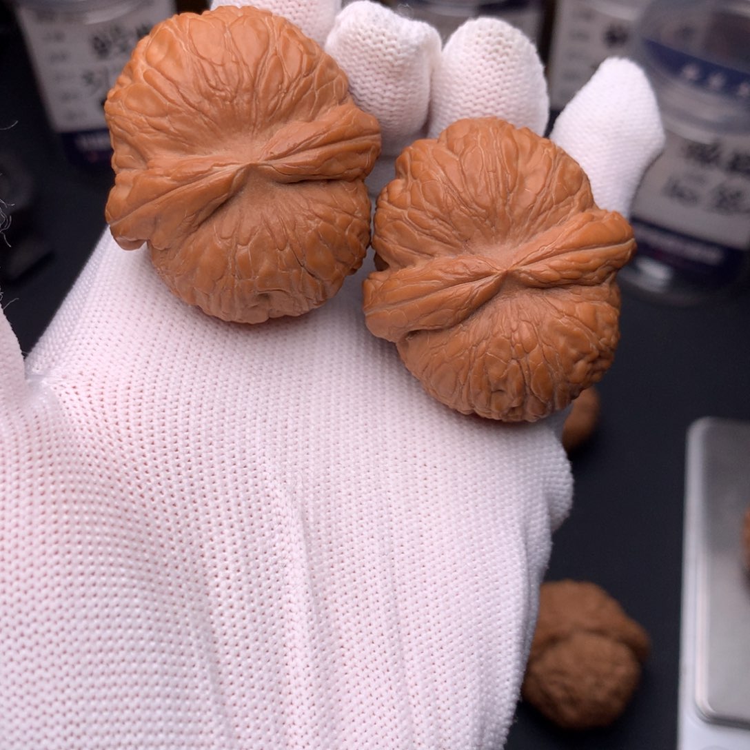 文玩核桃吊坠42元宝