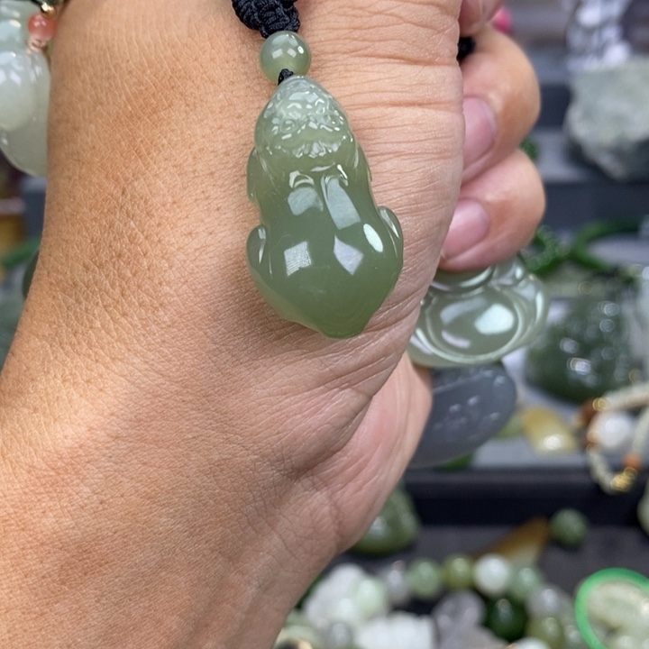 和田玉颈饰未镶嵌