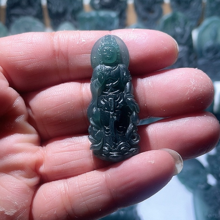 定制翡翠未镶嵌观音