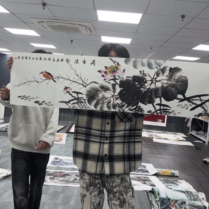 字画等多种形式的艺术作品和艺术作品