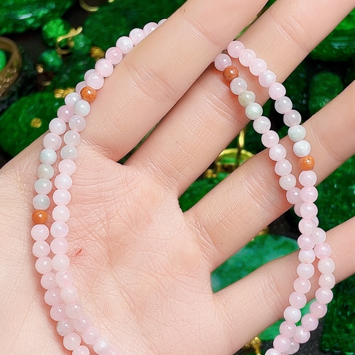 翡翠未镶嵌颈饰多样性