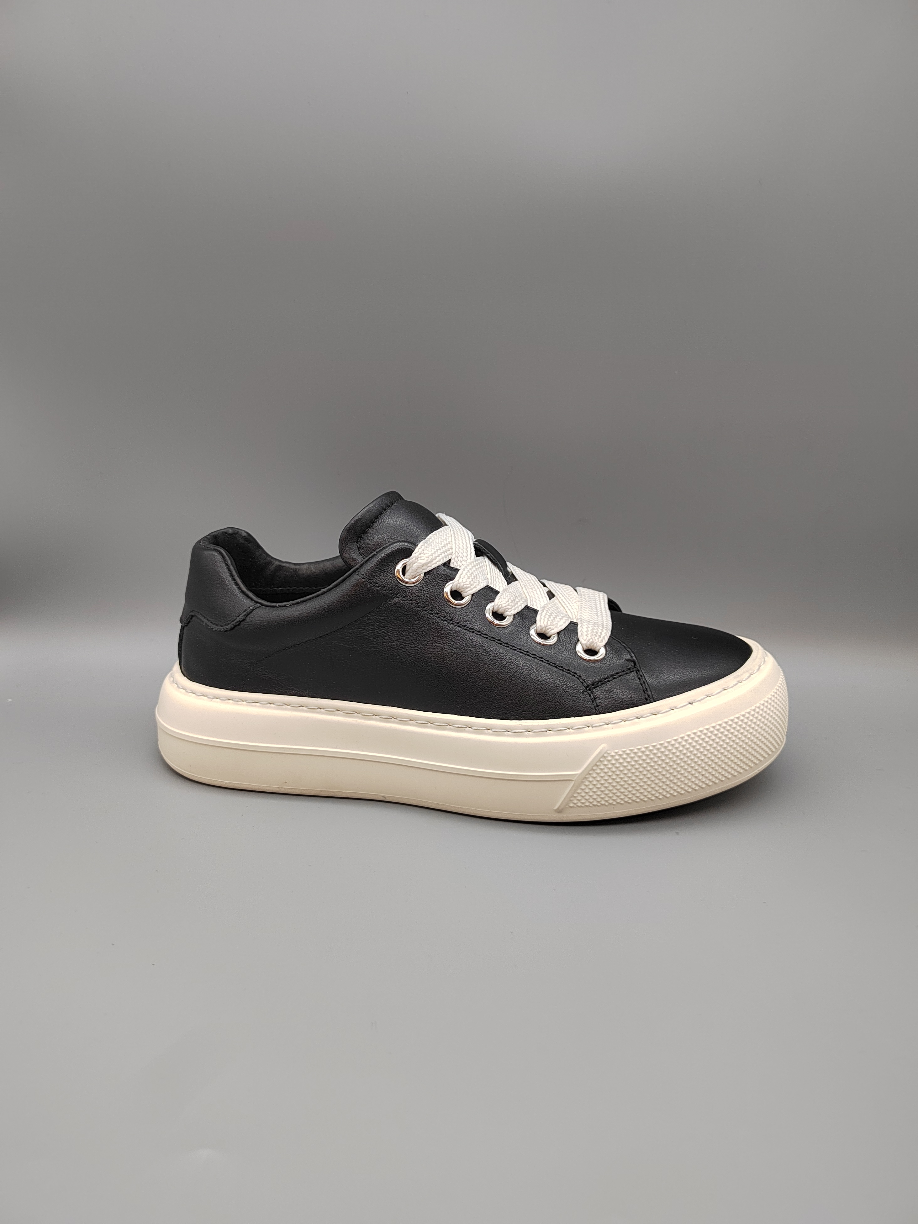 2030（清仓）男士低帮韩版真皮时尚百搭休闲舒适厚底男鞋潮流潮鞋