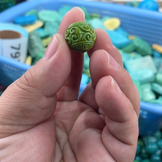 未镶嵌菱锰矿珠宝半成品