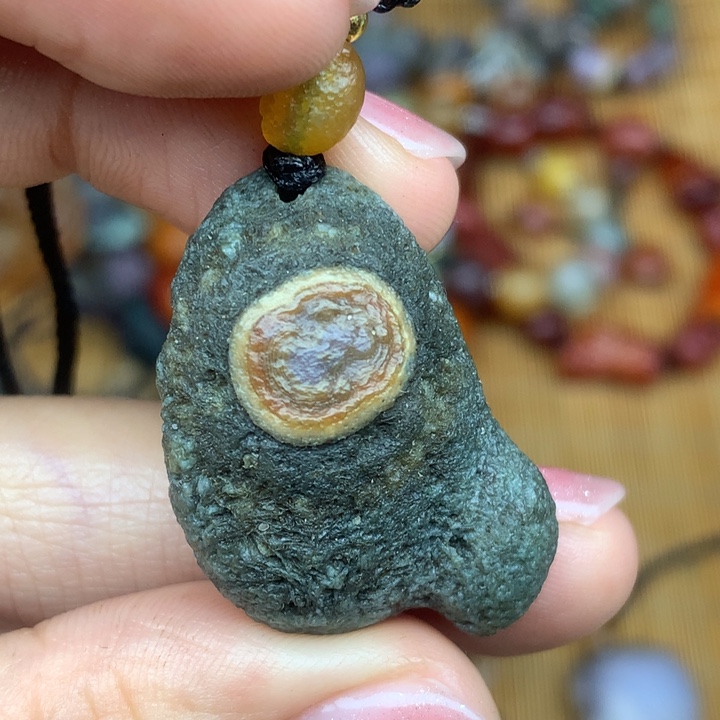 玛瑙/玉髓未镶嵌珠宝半成品