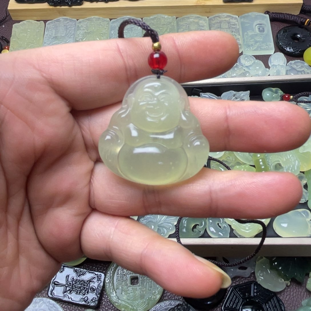 未镶嵌蛇纹石玉颈饰