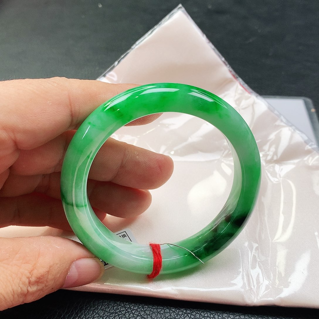 未镶嵌手镯翡翠天然翡翠手镯