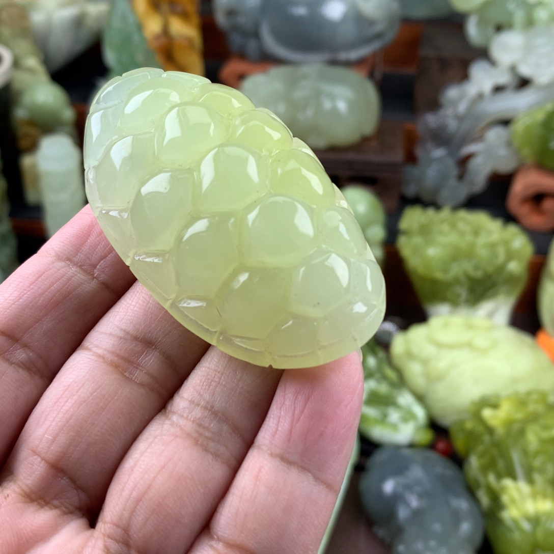 岫玉未镶嵌手把件