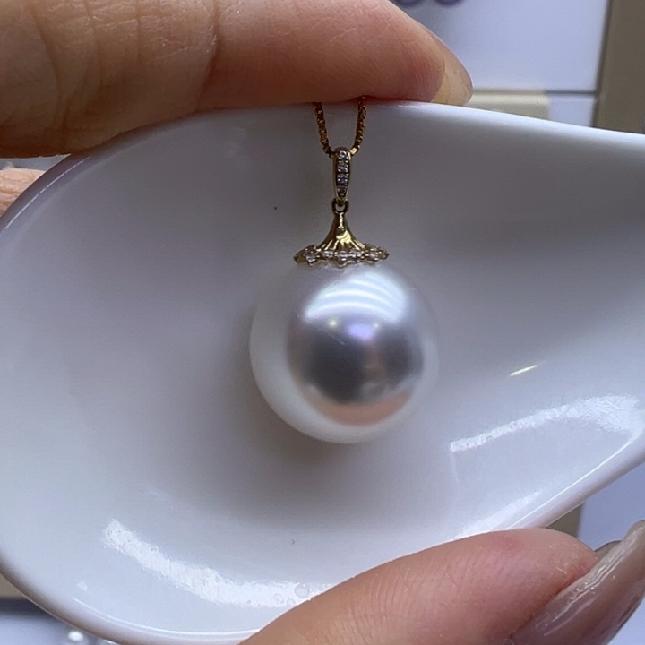 18K金镶嵌颈饰淡水珍珠